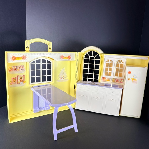 Vintage Barbie Happy Family Grandmas Kitchen Portable Play set 1998 W/5 Chairs - Picture 2 of 16
